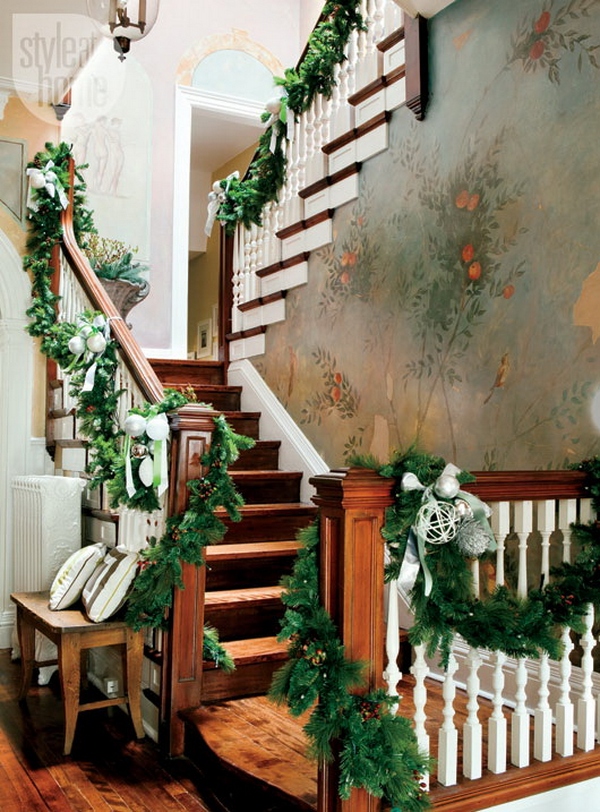 Stair Christmas Decorating Ideas