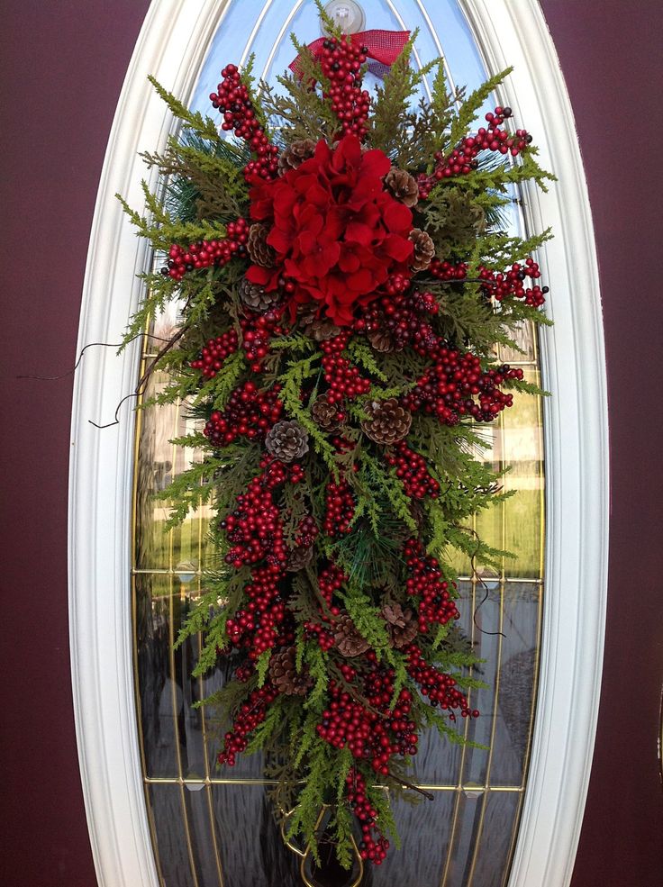 Teardrop Christmas Wreath Decorations