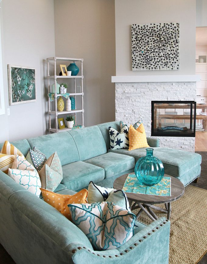 turquoise-couch-living-room-ideas