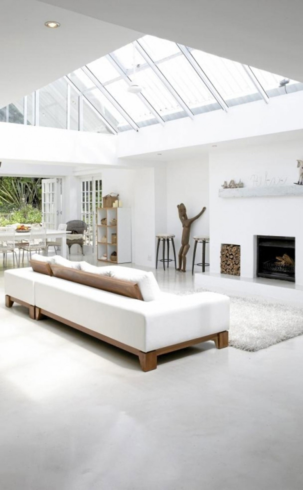 white-living-room-designs-with-fireplace