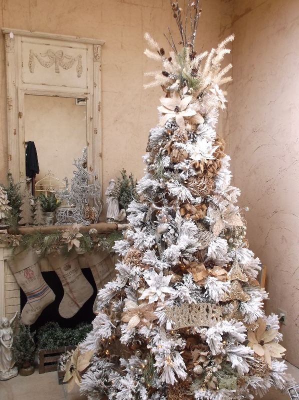 white-rustic-christmas-tree