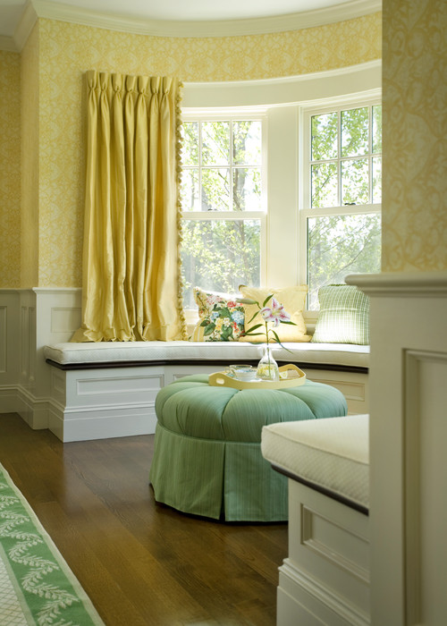 yellow-living-room-decorating