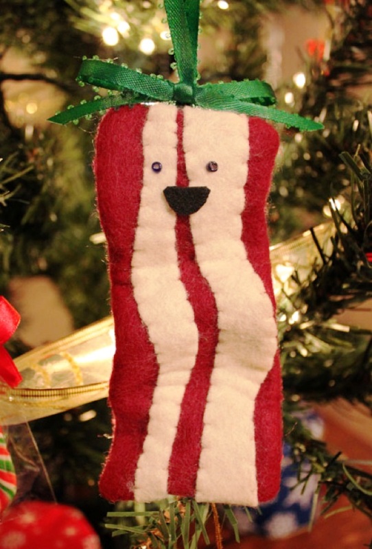 bacon-christmas-ornament