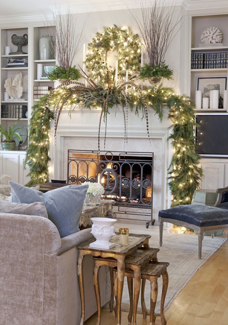 beautiful-christmas-fireplace-mantel