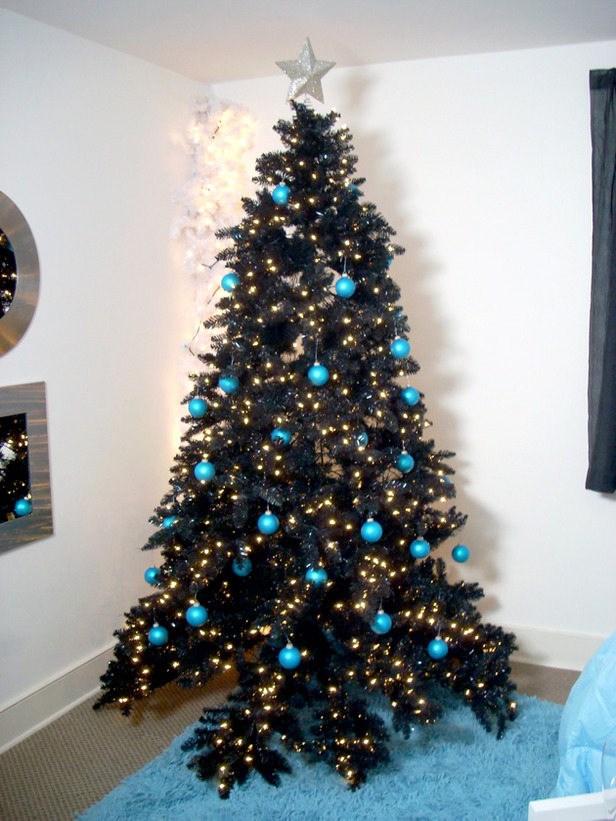 black-blue-and-silver-christmas-tree