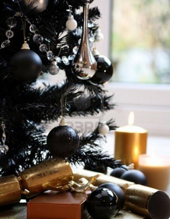 black-silver-gold-christmas-tree