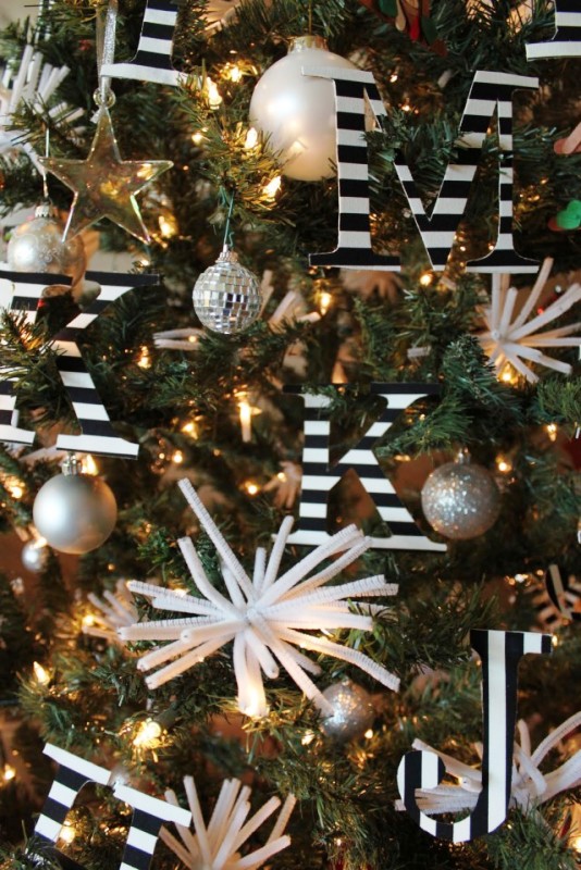 black-and-white-christmas-tree-decorations-fine