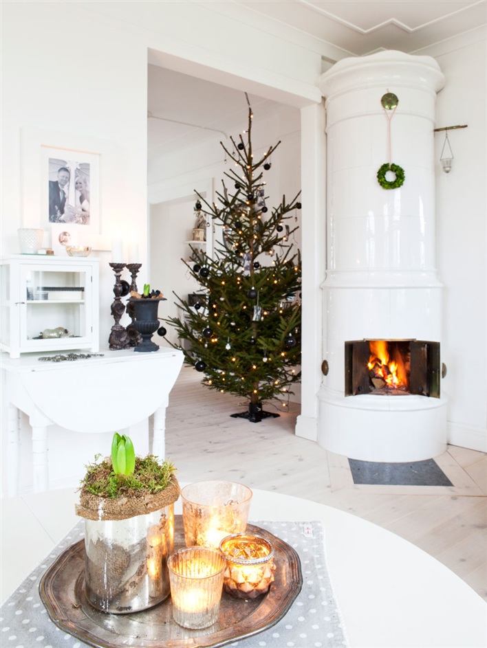black-and-white-scandinavian-christmas