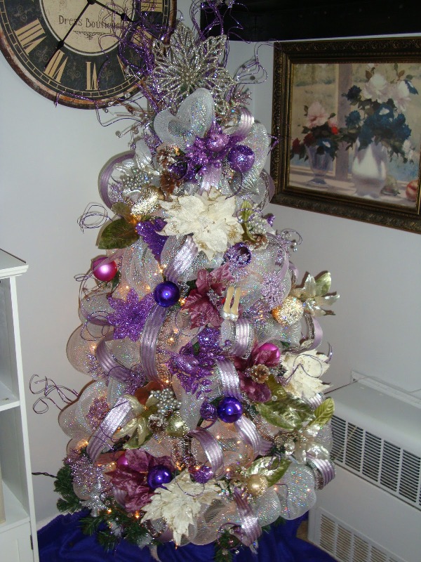 blue-purple-and-silver-christmas-tree