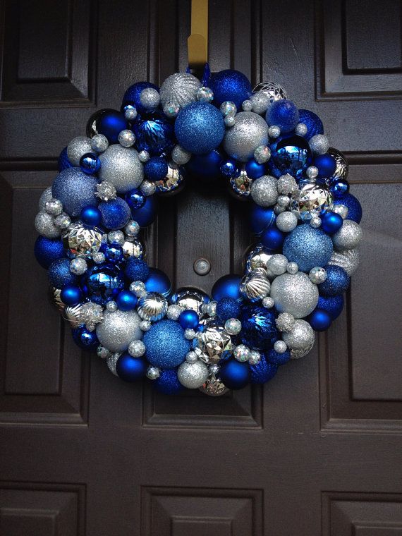 blue-and-silver-christmas-ornament-wreath