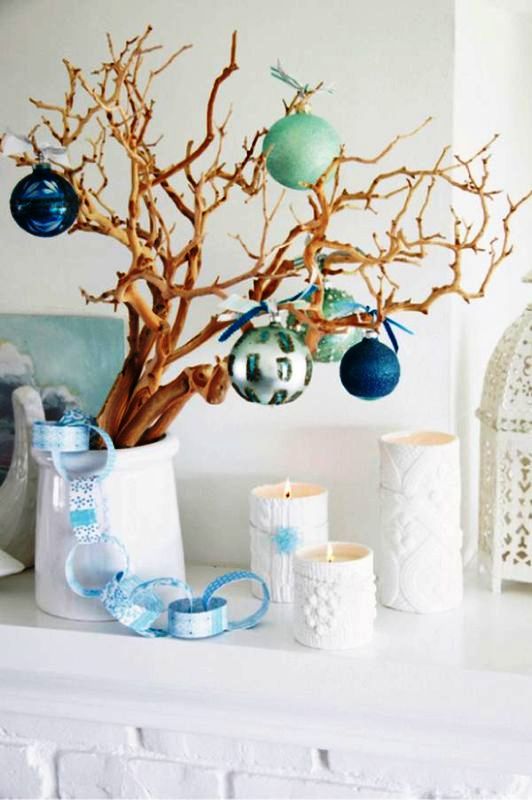 blue-and-white-christmas-decorations