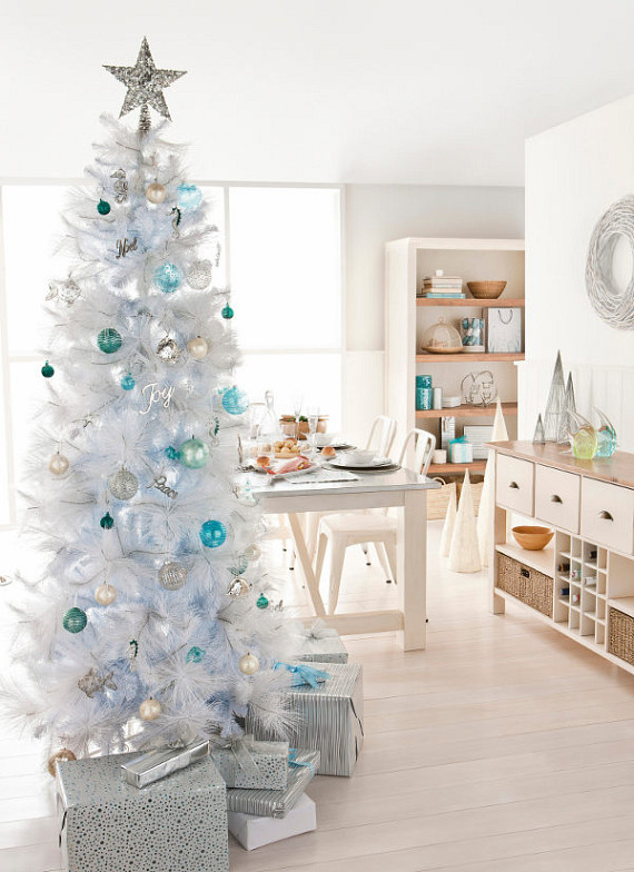 blue-and-white-christmas-finetree-decoration
