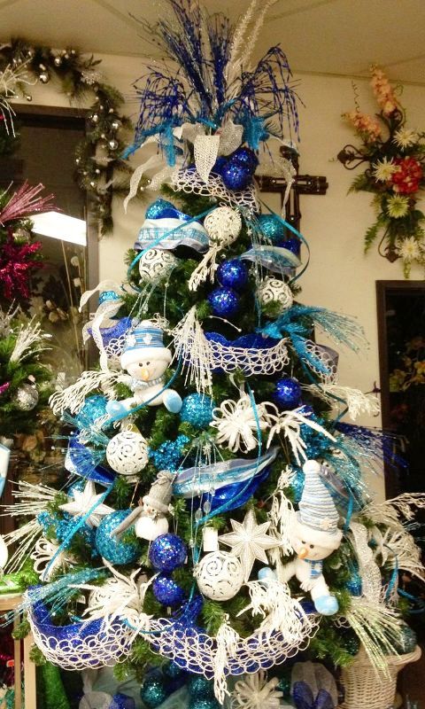 blue-and-white-christmas-tree-design-idea