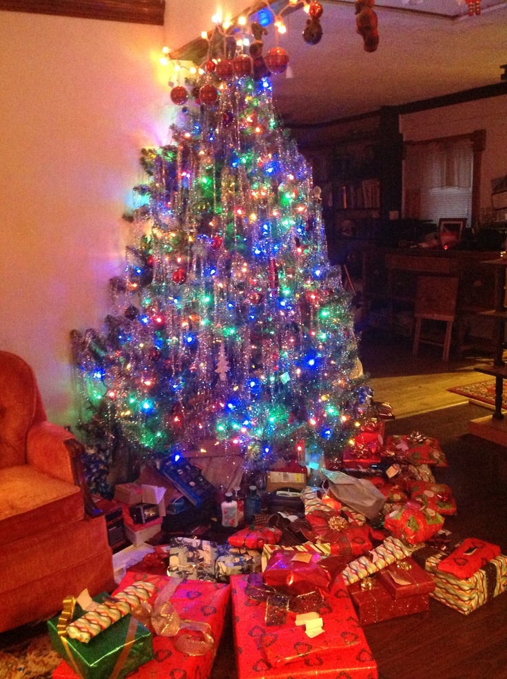 bright-christmas-tree-lights