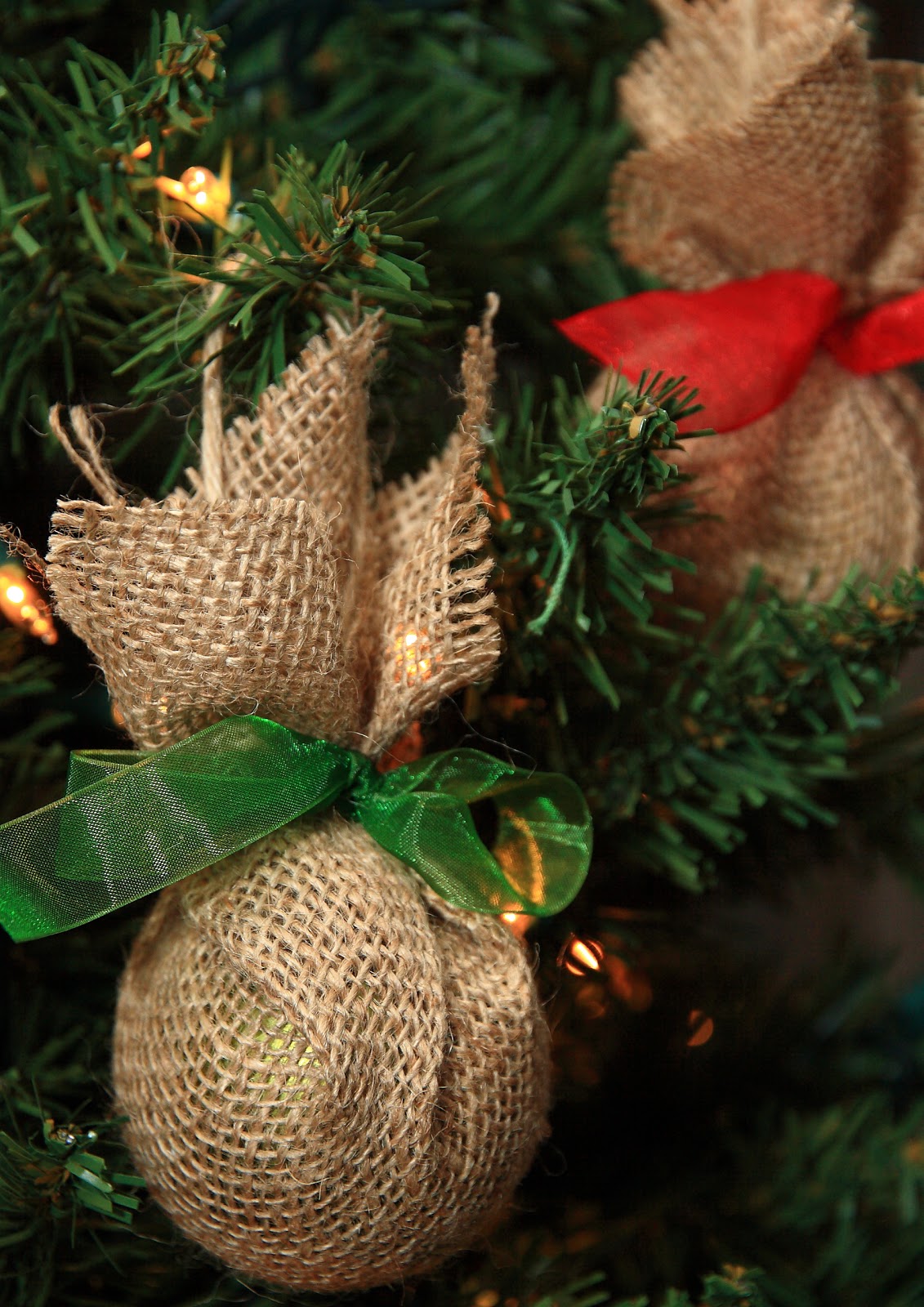 burlap-christmas-ornament