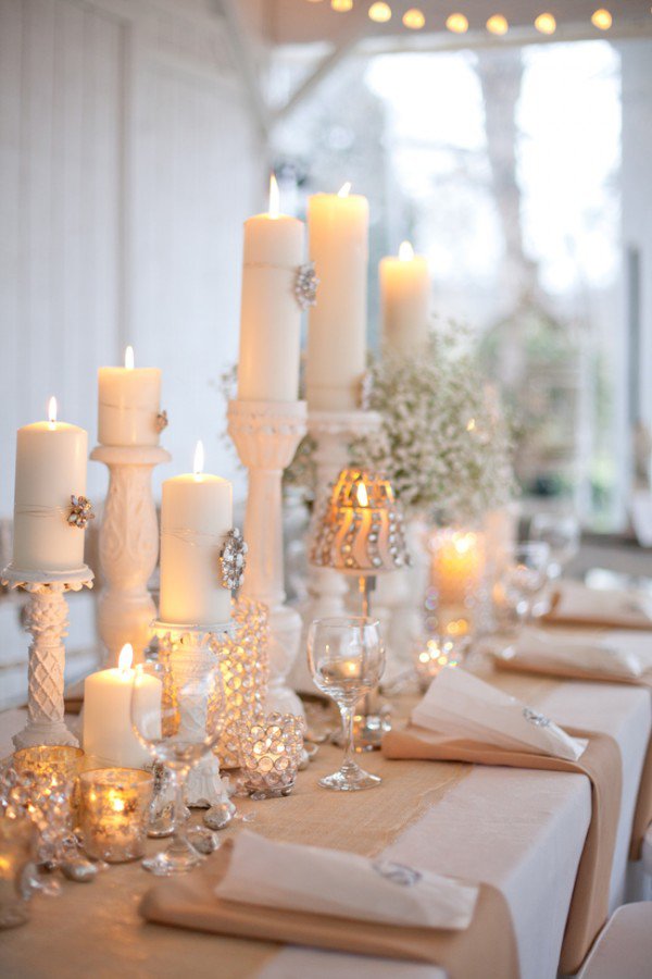 burlap-wedding-table-centerpieces-with-candles