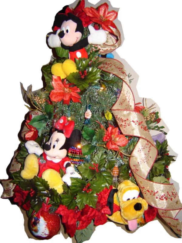 character-decorated-christmas-tree