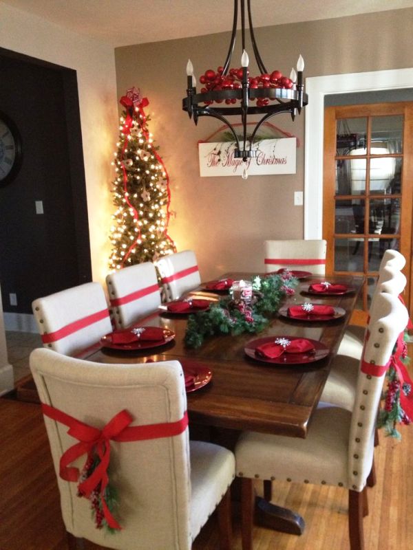 christmas-decorating-ideas-dining-room-chair