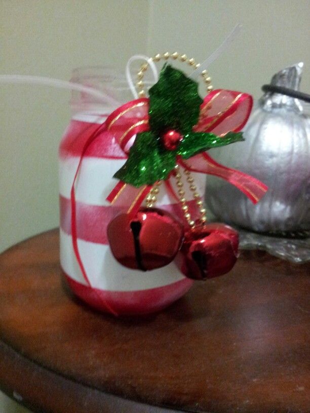 christmas-decorating-mason-jars