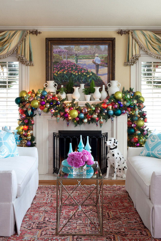 christmas-garland-mantel-decorating-idea