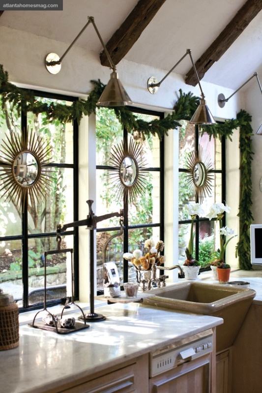 christmas-garland-over-window-for-kitchen