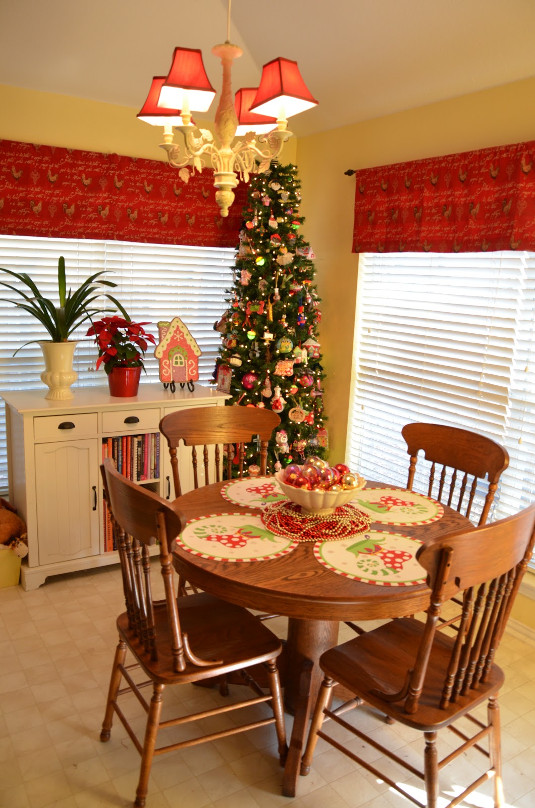 christmas-kitchen-decoration