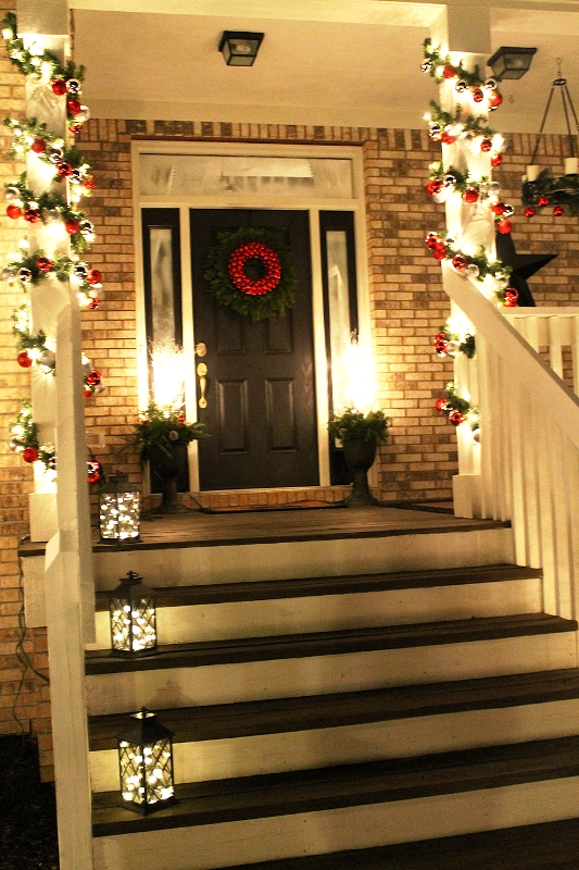 christmas-lights-on-front-porch