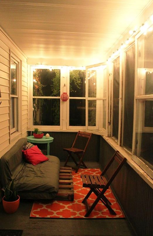 christmas-lights-on-front-porch-ideas
