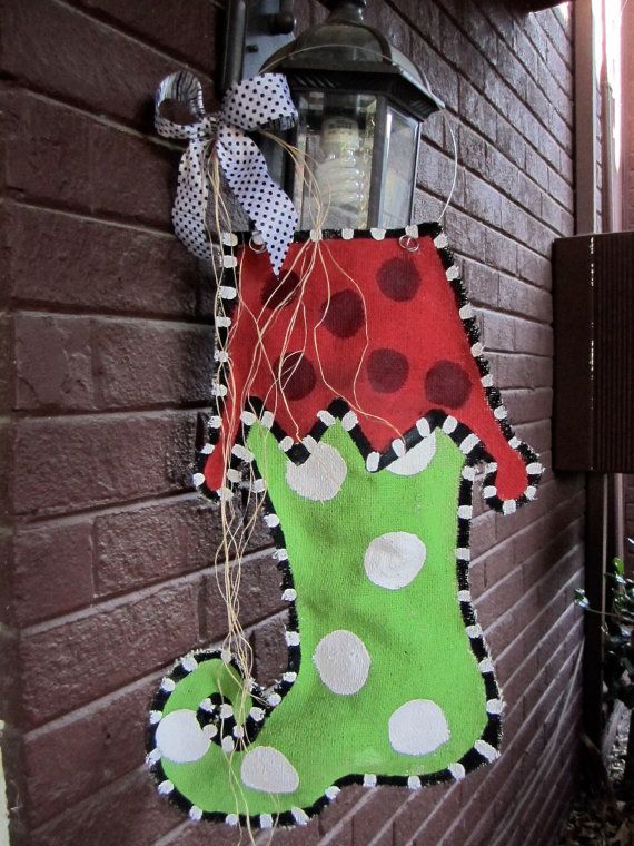 christmas-stocking-burlap-door-hanger