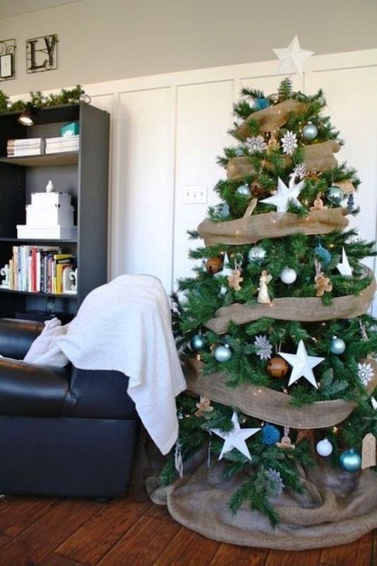christmas-tree-decor-with-burlap-nature-design