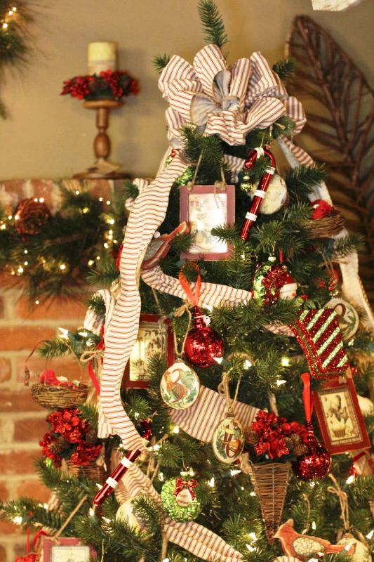 christmas-tree-decorating-green-colour-ideas
