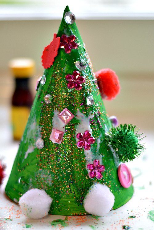 christmas-tree-hat-craft-for-kids