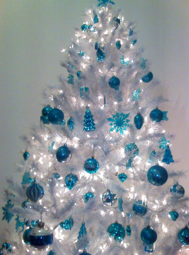christmas-tree-teal-design