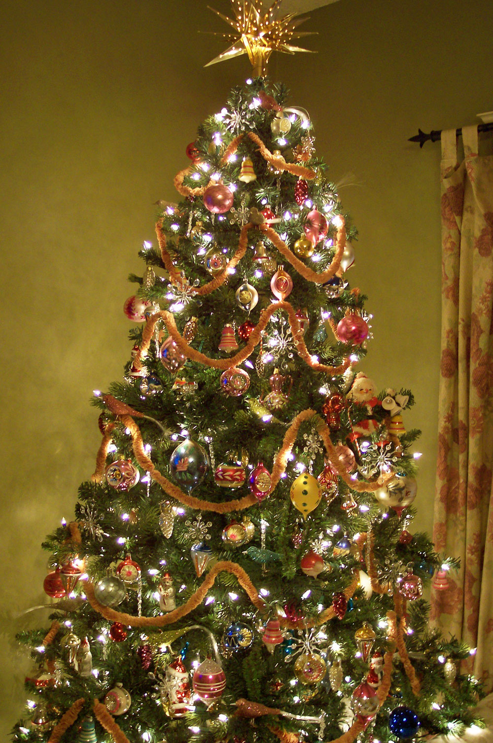 christmas-tree-tinsel