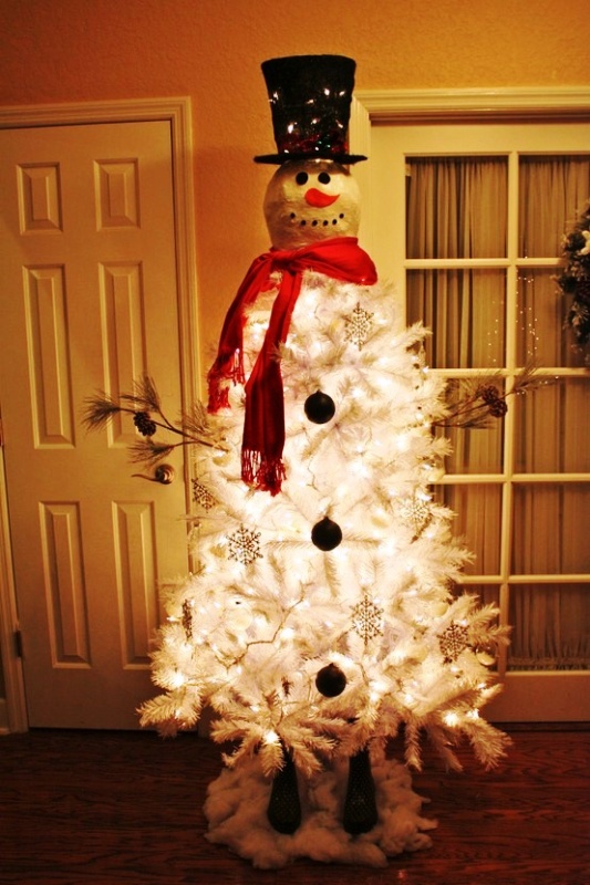 christmas-tree-as-snowman