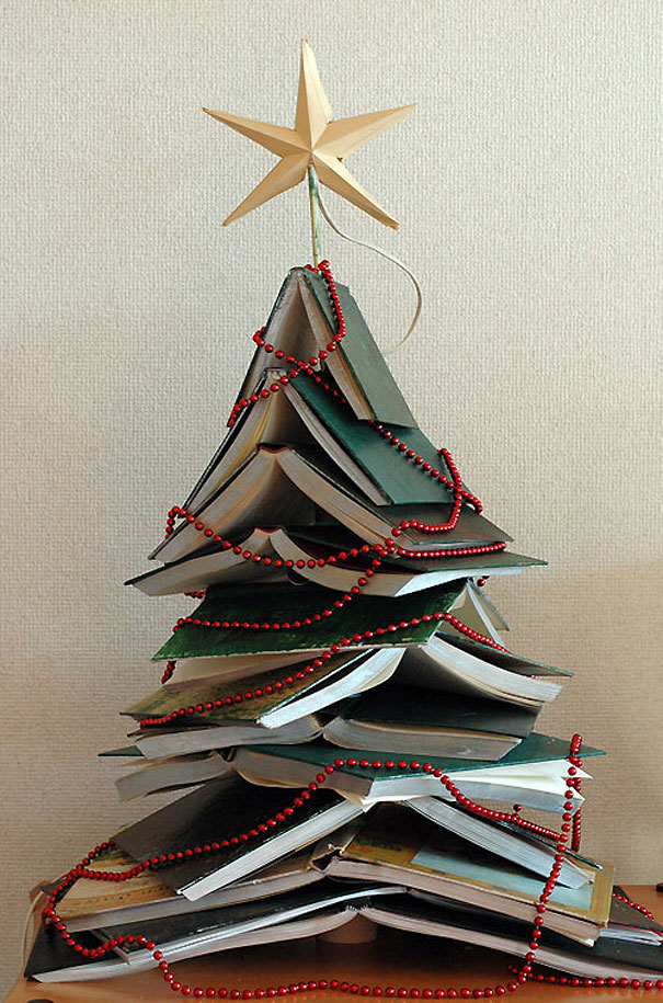 christmas-tree-with-books-fine-design