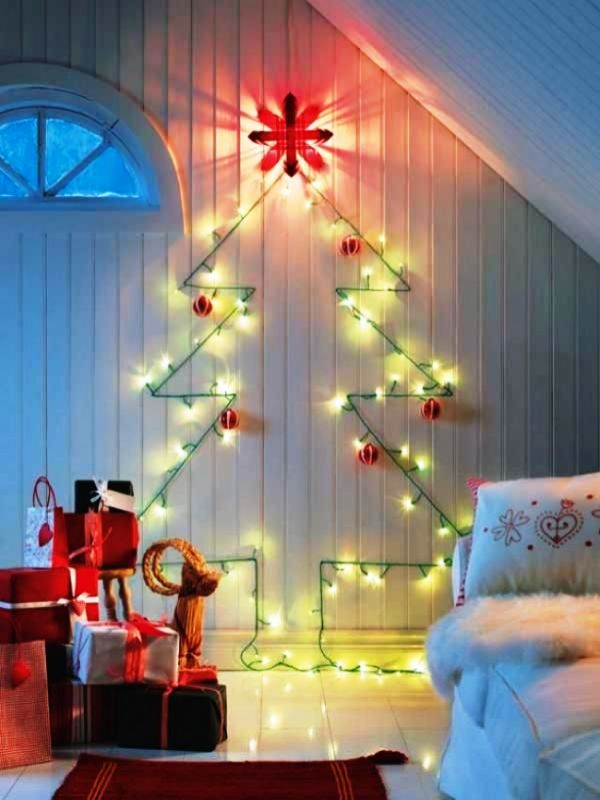 christmas-tree-with-lights-on-wall