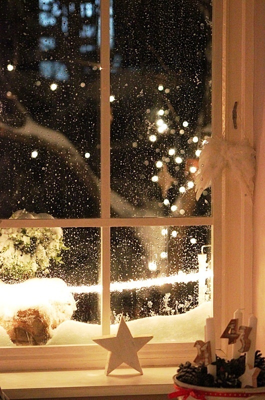 christmas-winter-window-scenes