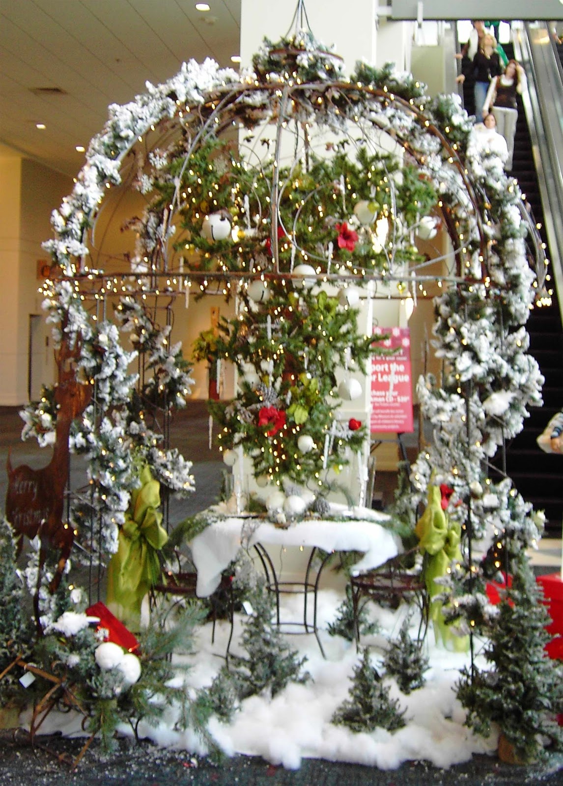 country-christmas-tree-decorating-idea