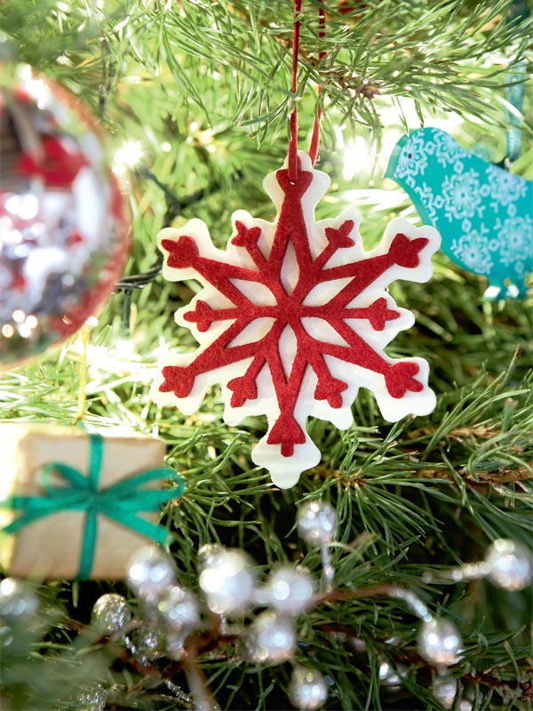 country-christmas-tree-decoration