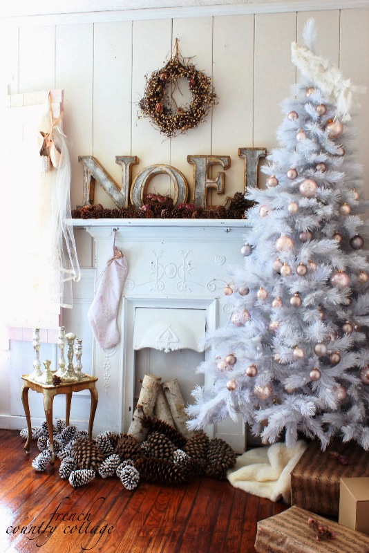 country-cottage-christmas-decorating