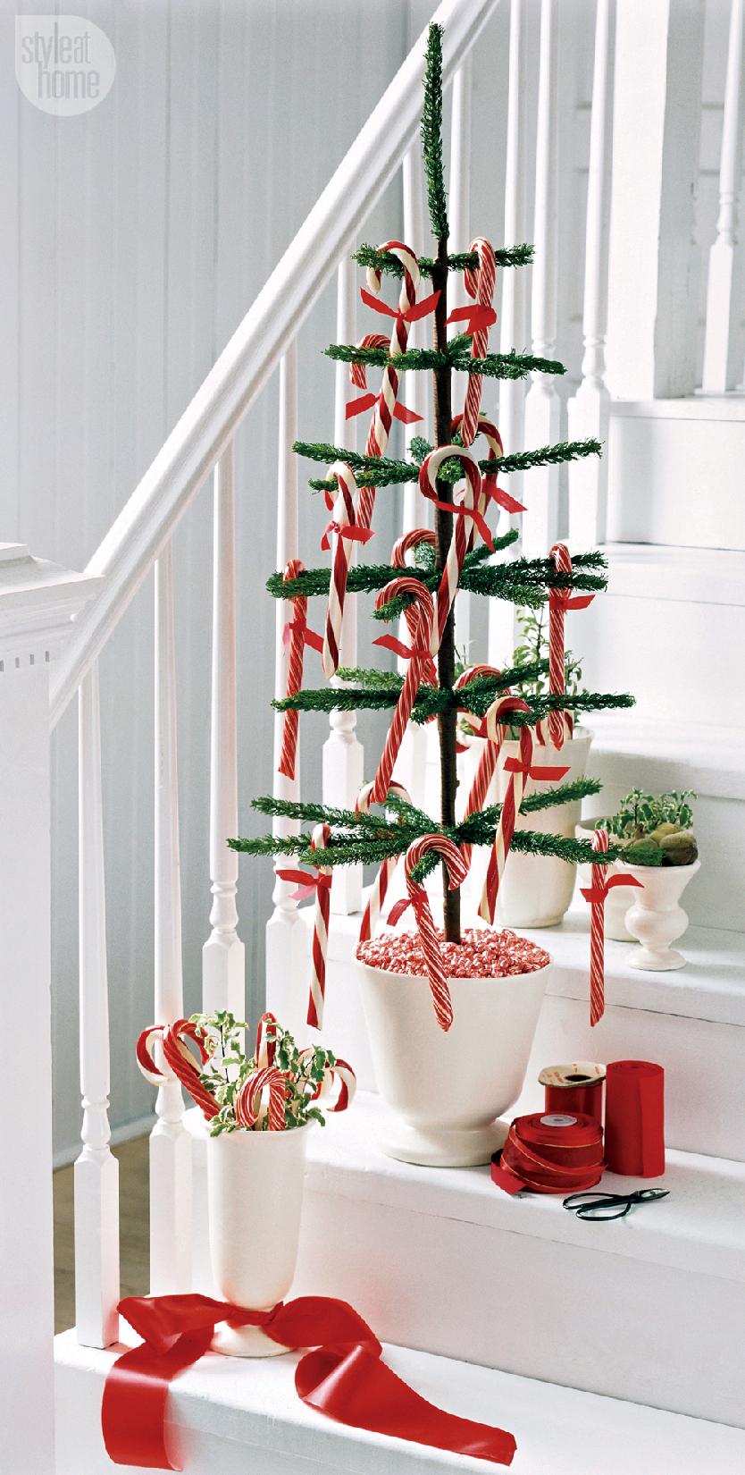 creative-christmas-tree-decorating-idea