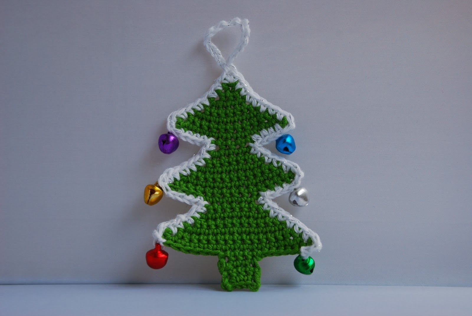 crochet-christmas-tree-decorations