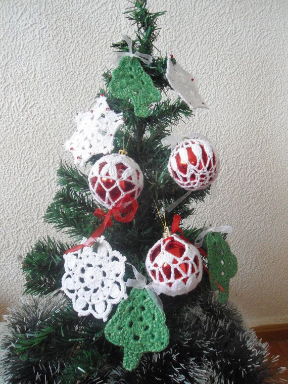 crochet-christmas-tree-ornament
