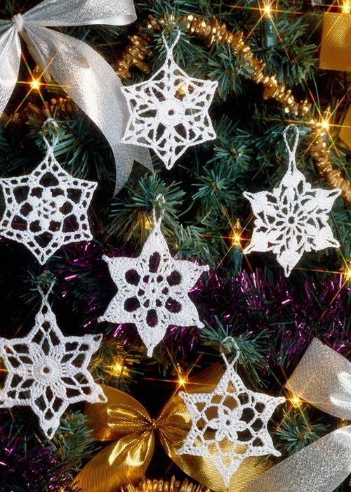crochet-snowflake-tree-decoration