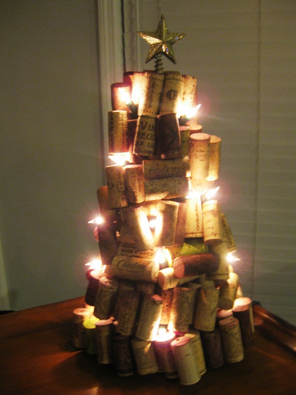 diy-wine-cork-christmas-tree-fine-design