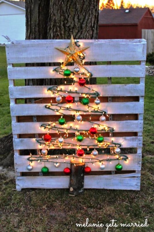 diy-wood-pallet-christmas-tree
