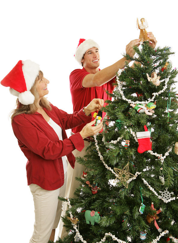 decorate-an-old-fashioned-christmas-tree