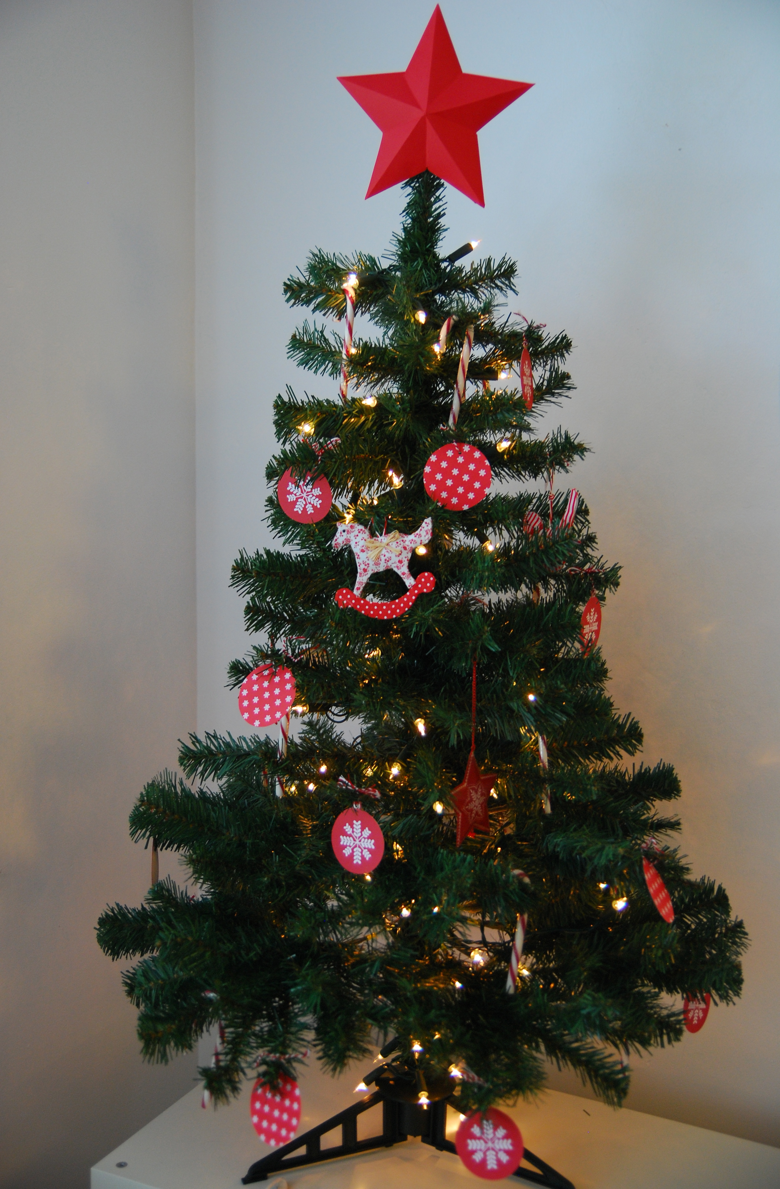 decorated-cheap-christmas-tree