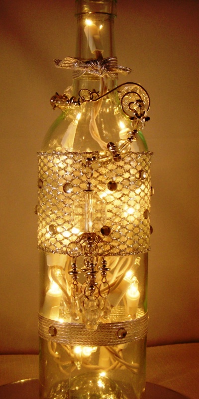 decorating-wine-bottles-with-lights